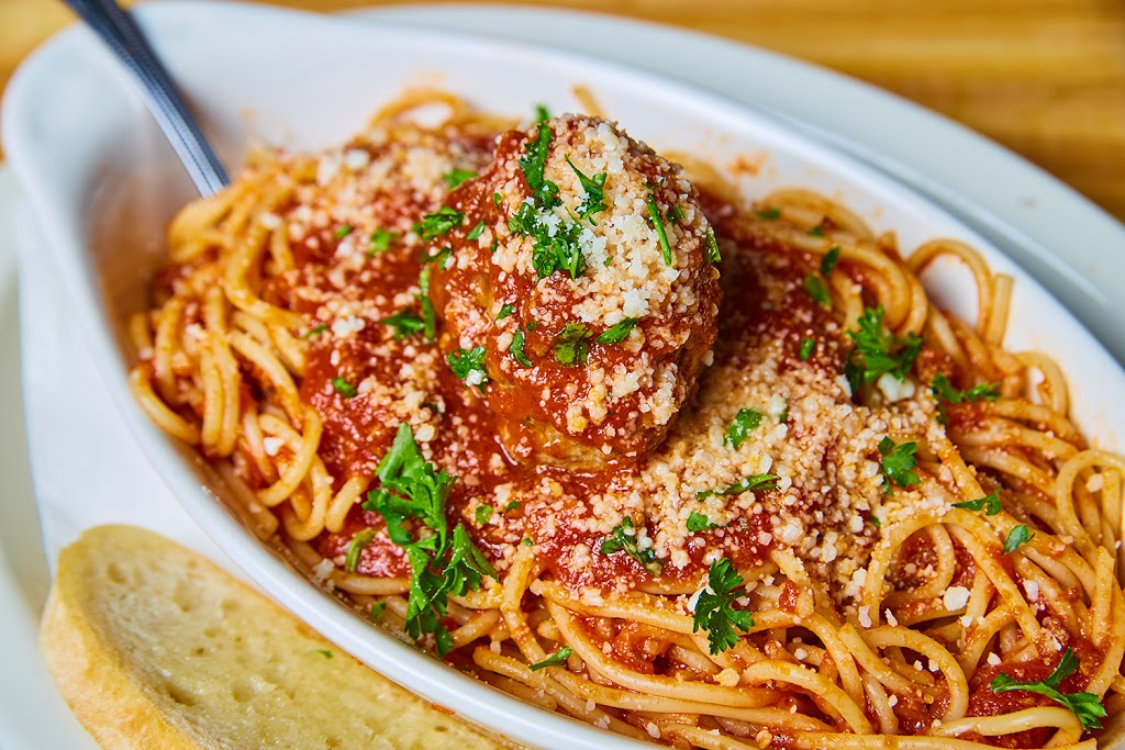 Salvatoris Fort Wayne North | restaurant | 717 W Washington Center Rd, Fort Wayne, IN 46825, USA | 2607550130 OR +1 260-755-0130