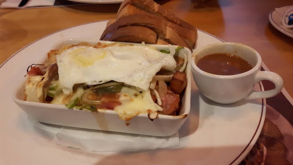 Mikes | restaurant | 3726 Boulevard des Forges, Trois-Rivières, QC G8Y 4R2, Canada | 8196933030 OR +1 819-693-3030