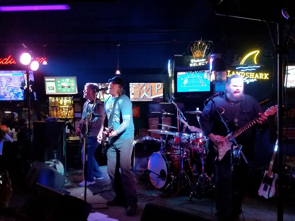 Shooters Billiards & Sports Bar | restaurant | 601 E Whitestone Blvd, Cedar Park, TX 78613, USA | 5122602060 OR +1 512-260-2060