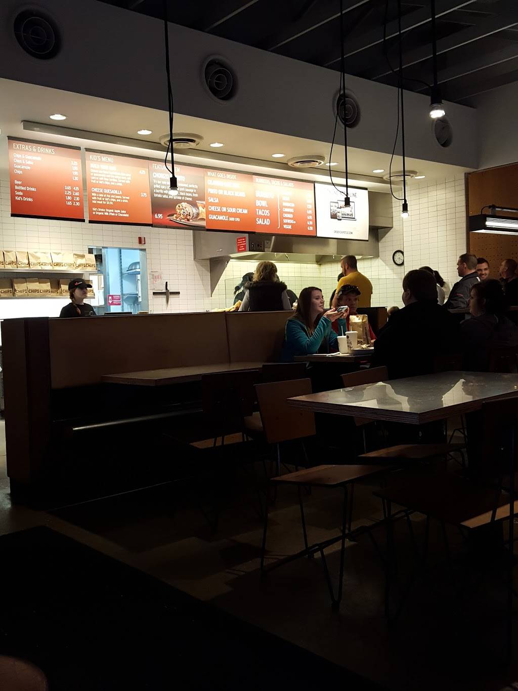 Chipotle Mexican Grill | restaurant | 1620 West Park Square, Xenia, OH 45385, USA | 9373722943 OR +1 937-372-2943