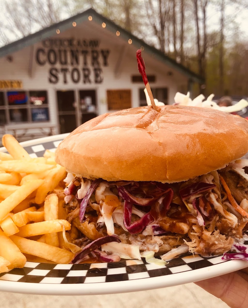 Chickasaw Country Store & Cafe | restaurant | 10550 TN-100, Henderson, TN 38340, USA | 7319893037 OR +1 731-989-3037