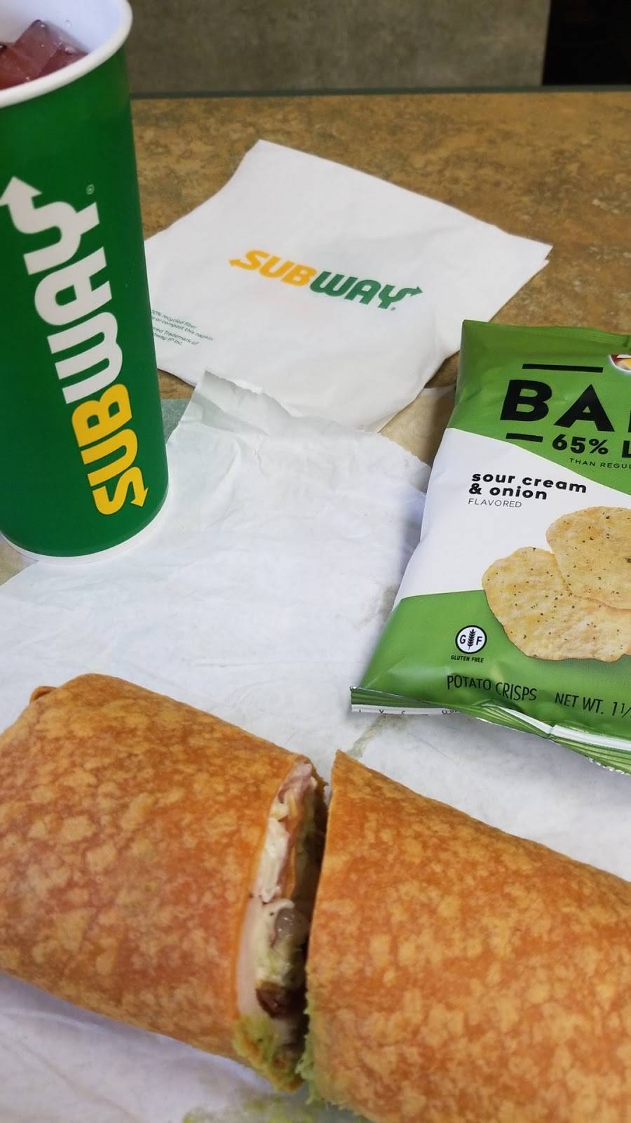 Subway | restaurant | Coast Guard Exchange, Yorktown, VA 23690, USA | 7578562849 OR +1 757-856-2849