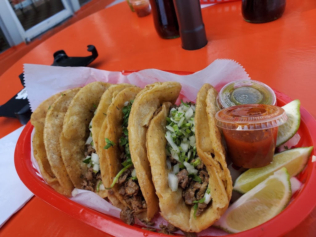 Los Pinches Tacos | restaurant | 627 N Irwin Ave, Green Bay, WI 54302, USA | 9205449584 OR +1 920-544-9584