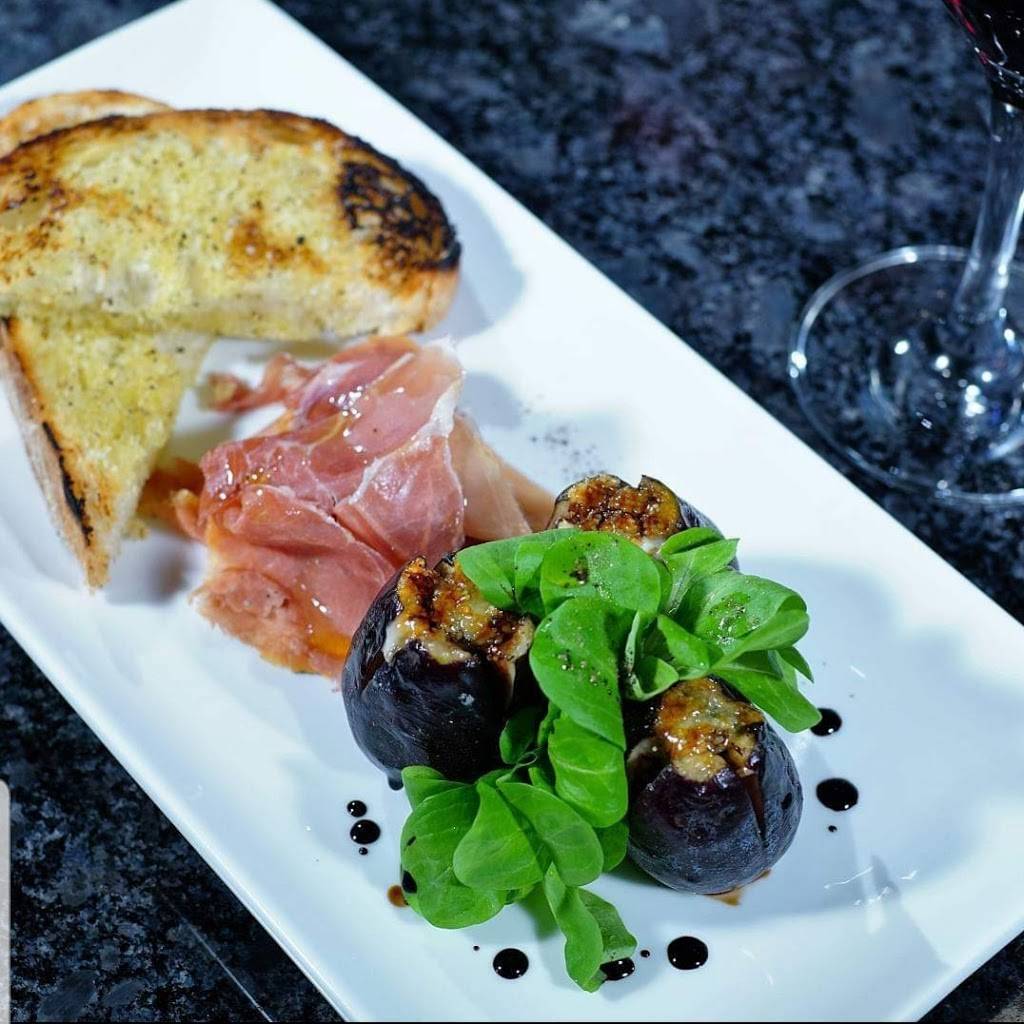 The Revival Craft Kitchen and Bar | restaurant | 219 Main St, East Greenwich, RI 02818, USA | 4013363747 OR +1 401-336-3747