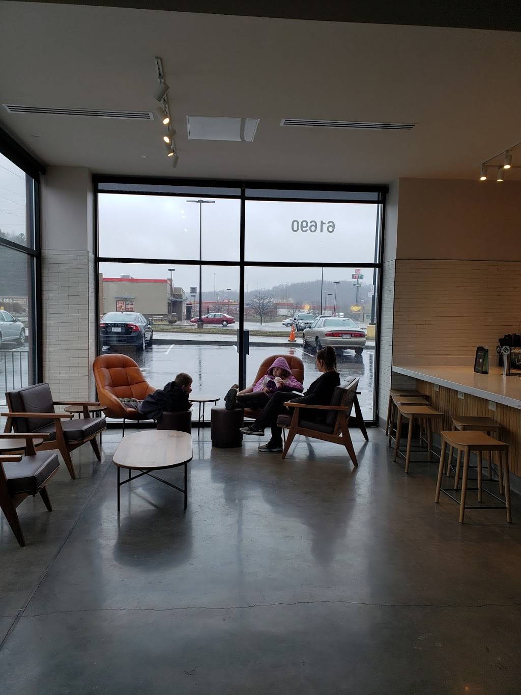 Starbucks | cafe | 61690 Southgate Pkwy, Cambridge, OH 43725, USA | 7408013842 OR +1 740-801-3842