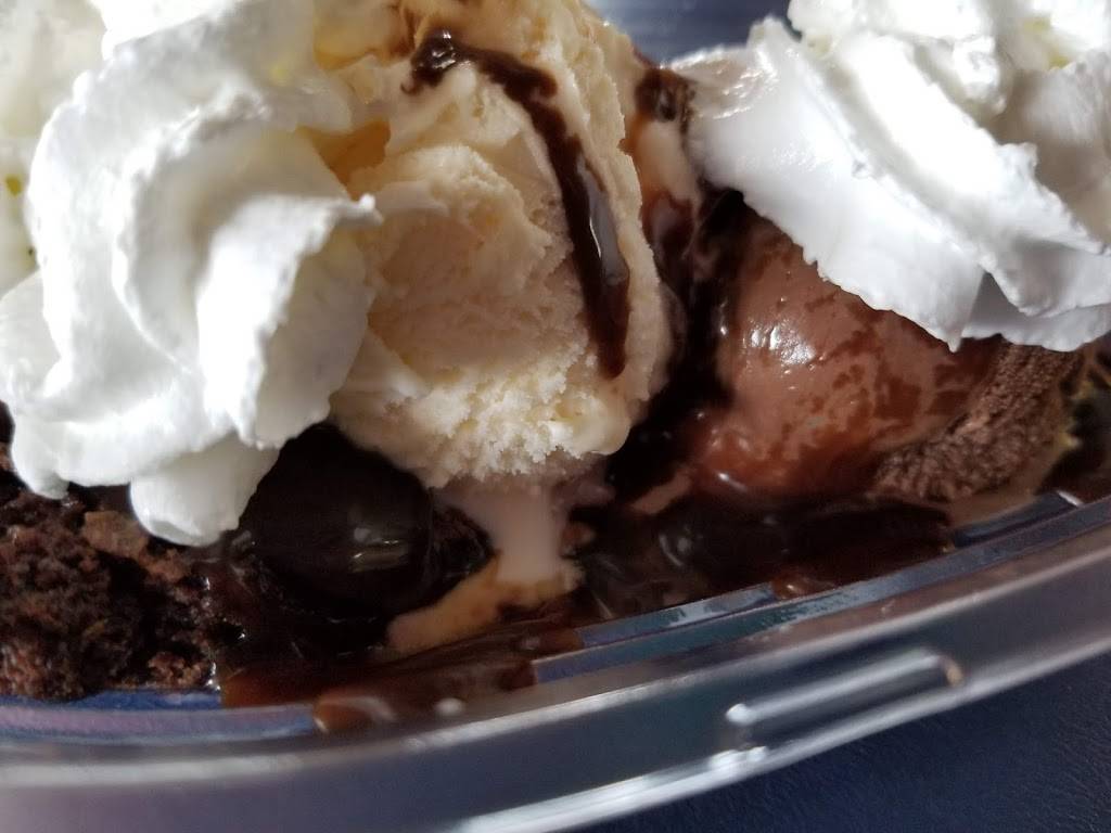 Sugar Bear | restaurant | 101 W Michigan Ave, Paw Paw, MI 49079, USA | 2696574841 OR +1 269-657-4841