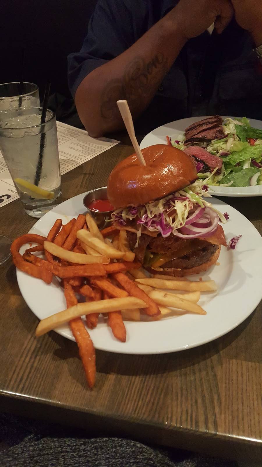 Gulp Restaurant and Brew Pub | restaurant | 10928 Pico Blvd, Los Angeles, CA 90064, USA | 3104740007 OR +1 310-474-0007