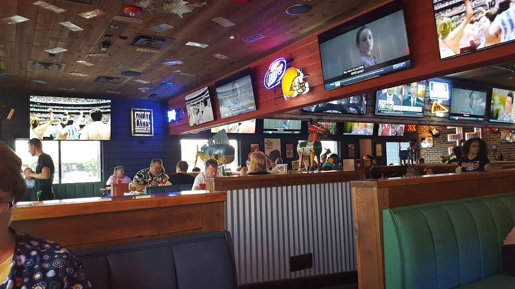 Bubbas 33 | restaurant | 4721 Dressler Rd NW, Canton, OH 44718, USA | 3304922233 OR +1 330-492-2233