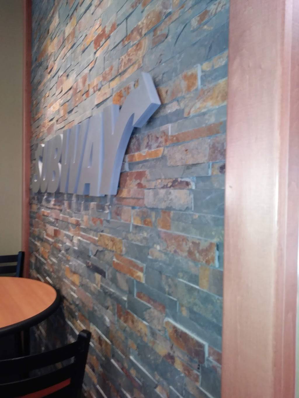 Subway Restaurants | restaurant | 102 S Beltline Rd, Dallas, TX 75253, USA | 9725576998 OR +1 972-557-6998