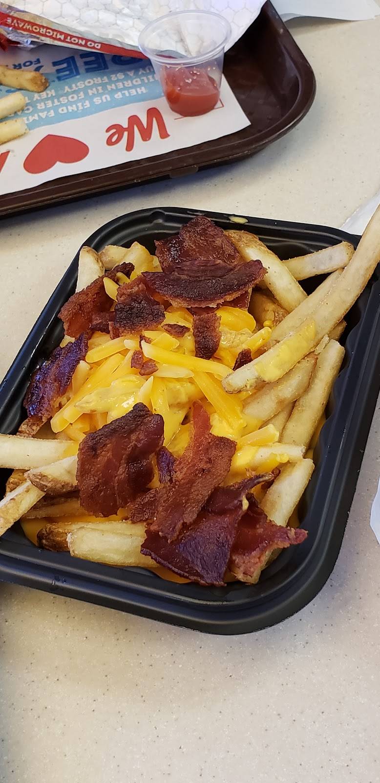 Wendys | restaurant | 7920 Cambridge Commons Dr, Charlotte, NC 28215, USA | 7045634488 OR +1 704-563-4488