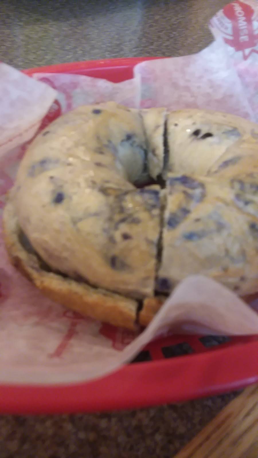 Big Apple Bagels | bakery | 318 S Saginaw Rd, Midland, MI 48640, USA | 9896312400 OR +1 989-631-2400