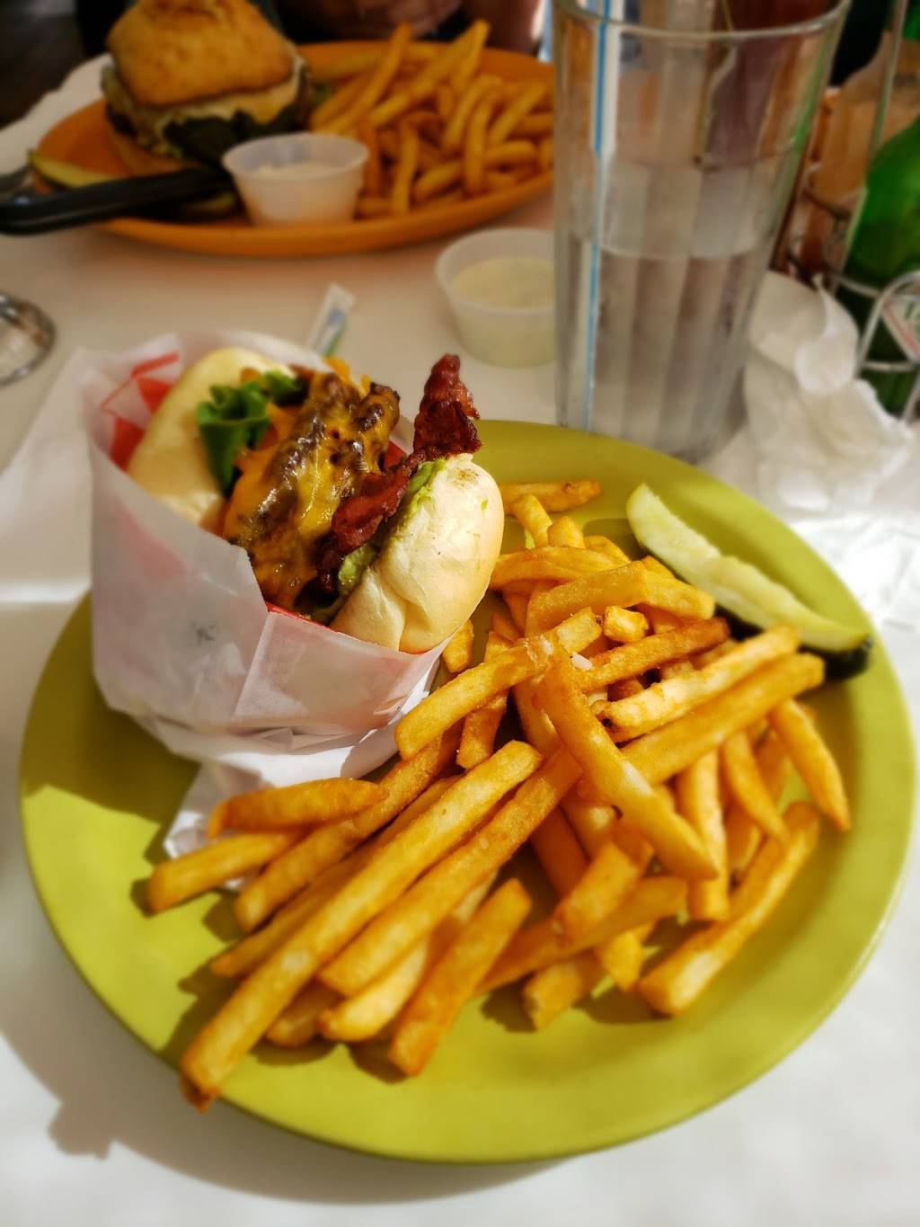 Velvet Grill & Creamery | bakery | 2204 McHenry Ave, Modesto, CA 95350, USA | 2095449029 OR +1 209-544-9029