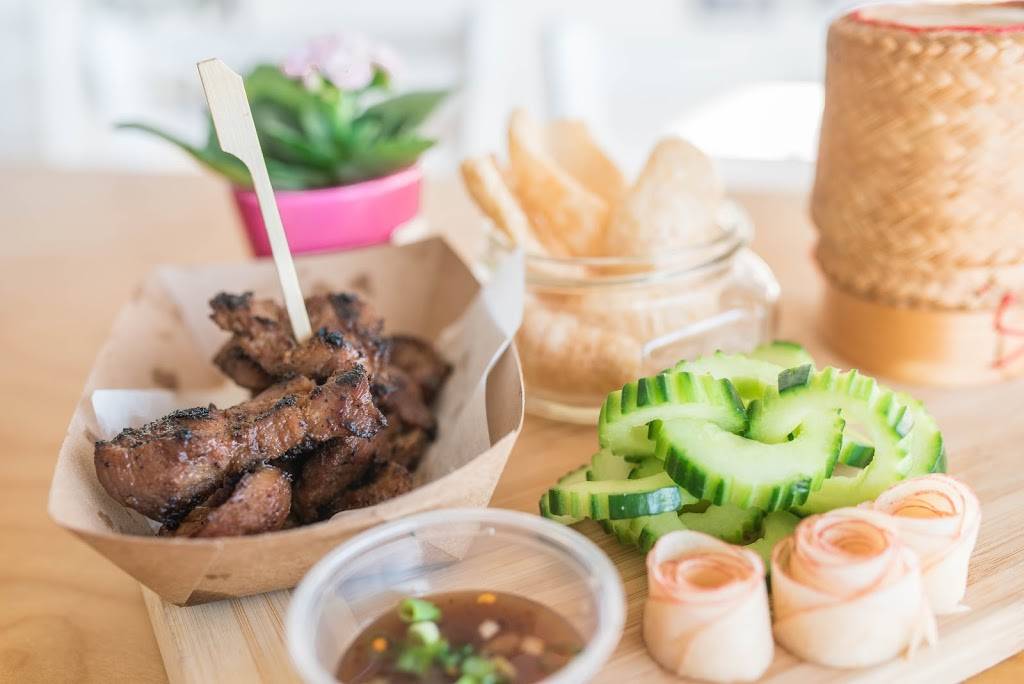 BaanChan Thai Restaurant | restaurant | 10725 E Colonial Dr suite a, Orlando, FL 32817, USA | 4072708448 OR +1 407-270-8448