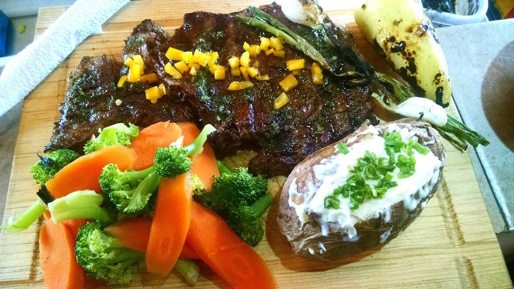 El Asadero Fajitas, Ribs & Steaks | restaurant | Av. Gastelum # 869 entre calle 8va. y calle 9na., Gastélum, Zona Centro, 22800 Ensenada, B.C., Mexico | 016461136908 OR +52 646 113 6908