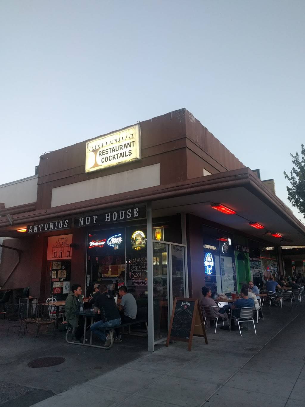 Antonios Nut House | night club | 321 California Ave, Palo Alto, CA 94306, USA | 6503212550 OR +1 650-321-2550