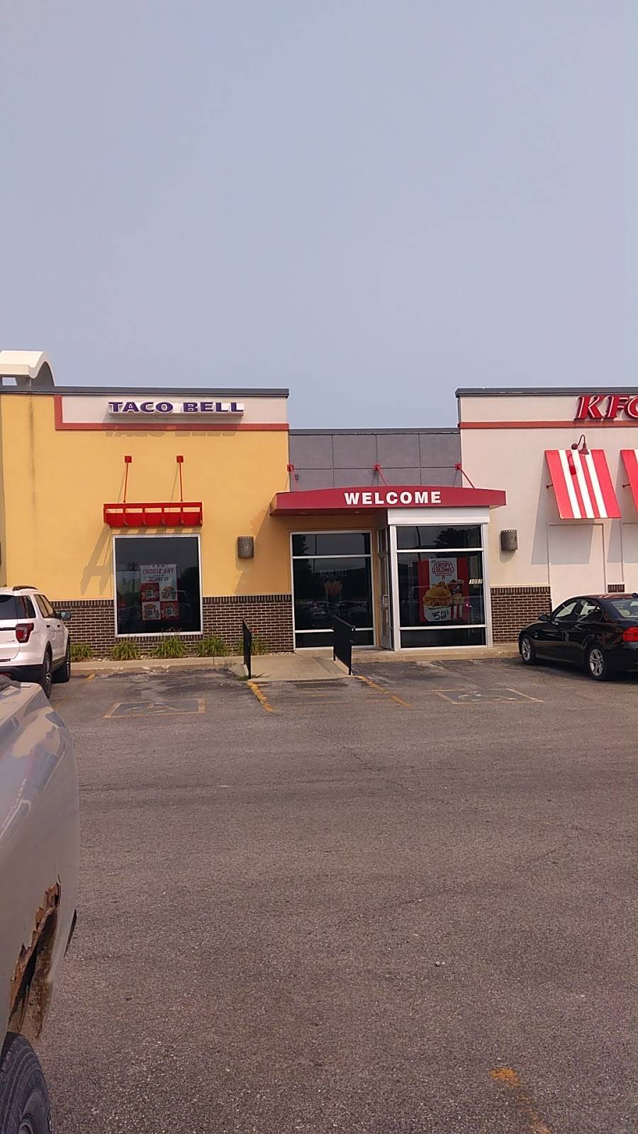 KFC | restaurant | 3057 1st Ave S, Fort Dodge, IA 50501, USA | 5155767133 OR +1 515-576-7133