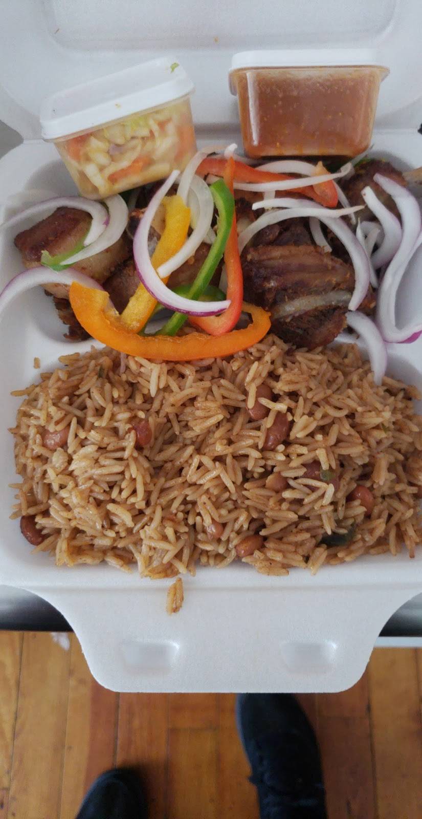 Petit Bakery/ Restaurant | restaurant | 234 East Ave, Pawtucket, RI 02860, USA | 4017219897 OR +1 401-721-9897