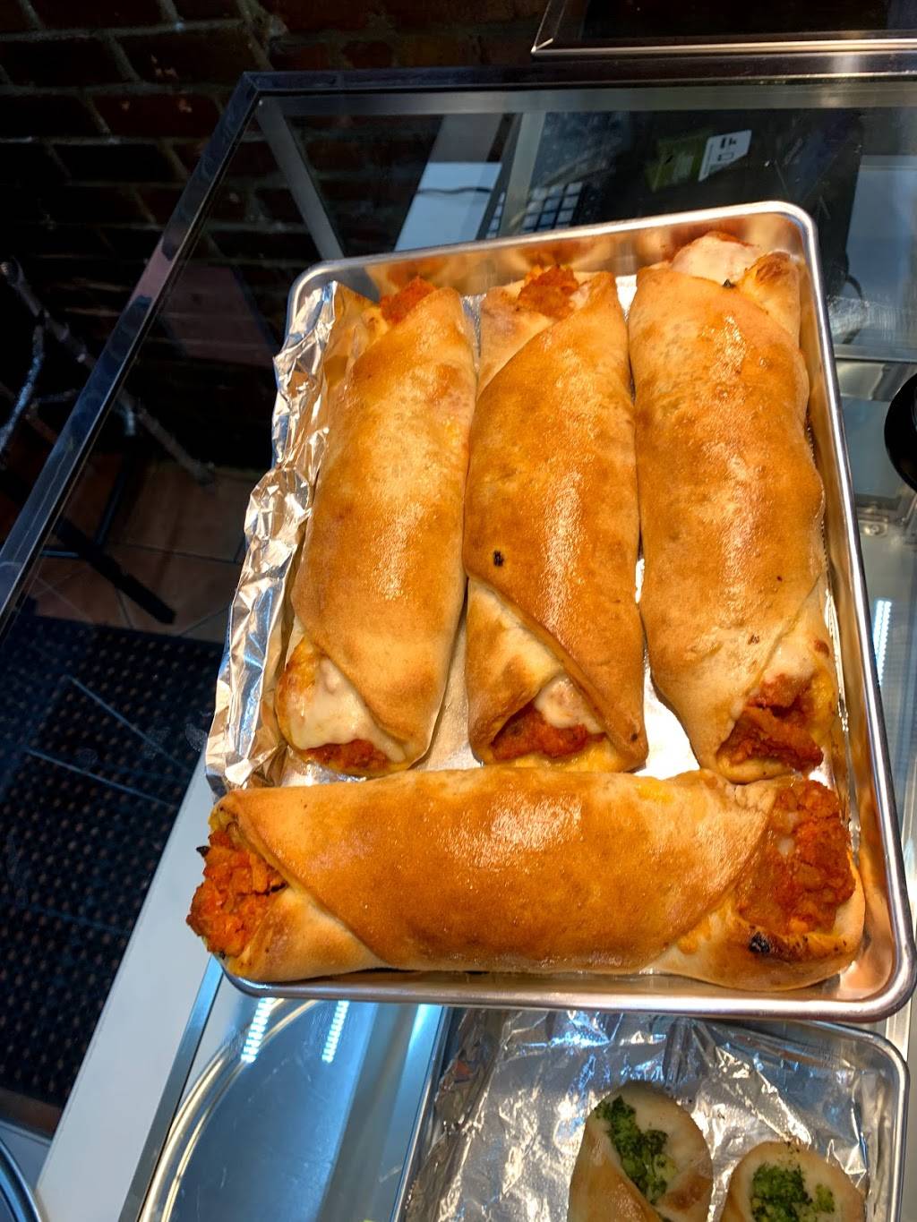 Sunset Pizza | meal delivery | 4704 3rd Ave, Brooklyn, NY 11220, USA | 7185763017 OR +1 718-576-3017