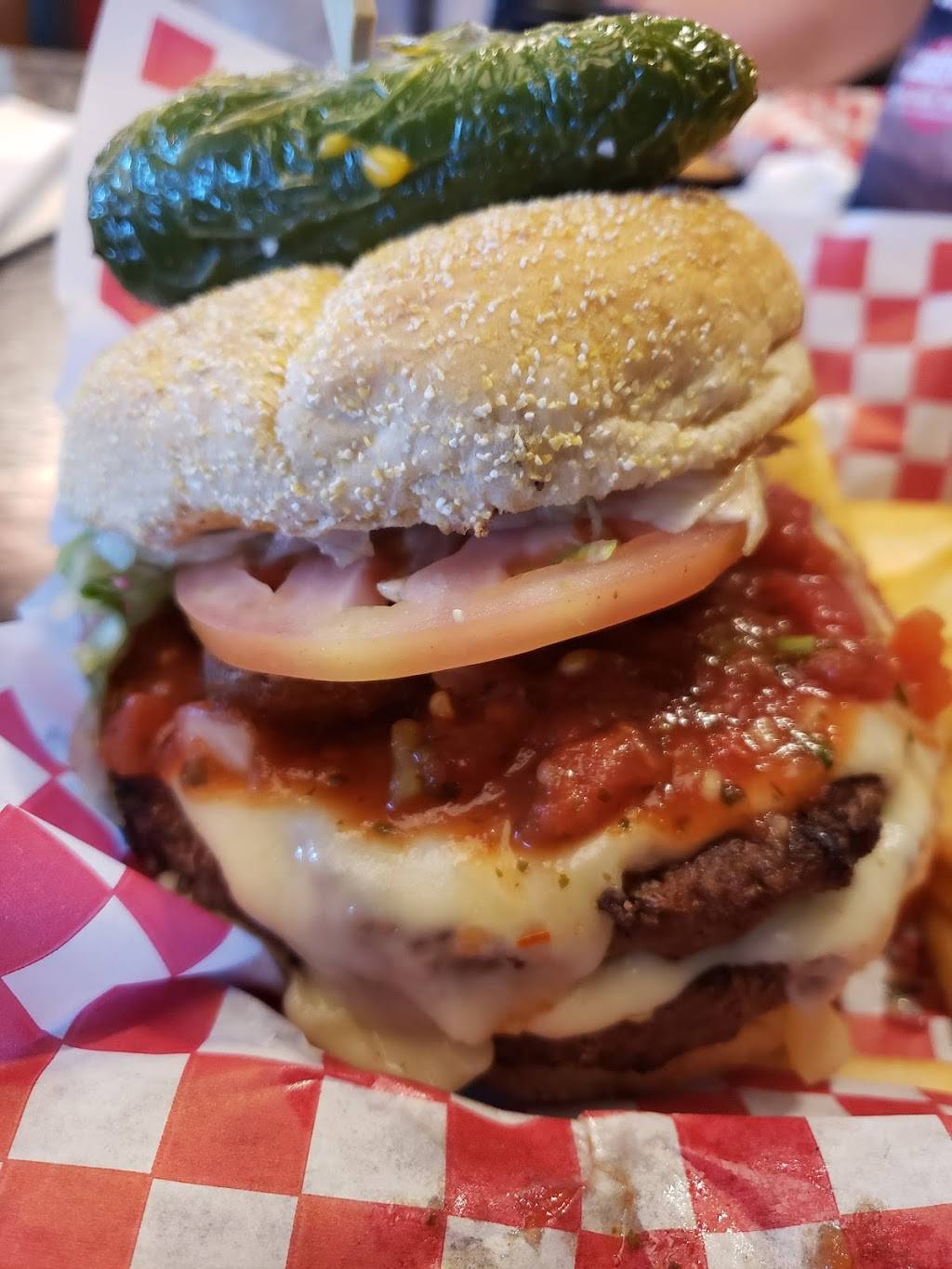 Red Robin Gourmet Burgers and Brews | restaurant | 32051 Gratiot Ave, Roseville, MI 48066, USA | 5862859993 OR +1 586-285-9993