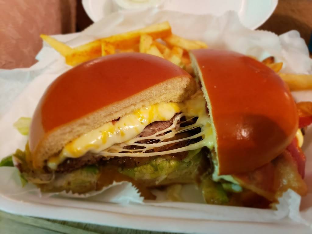 Minor League Pub | restaurant | 31570 LA-16, Denham Springs, LA 70726, USA | 2252435649 OR +1 225-243-5649