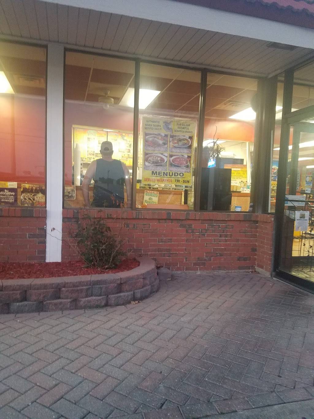 Burrito Bravo | restaurant | 4206 Charles St, Rockford, IL 61108, USA | 8152310031 OR +1 815-231-0031