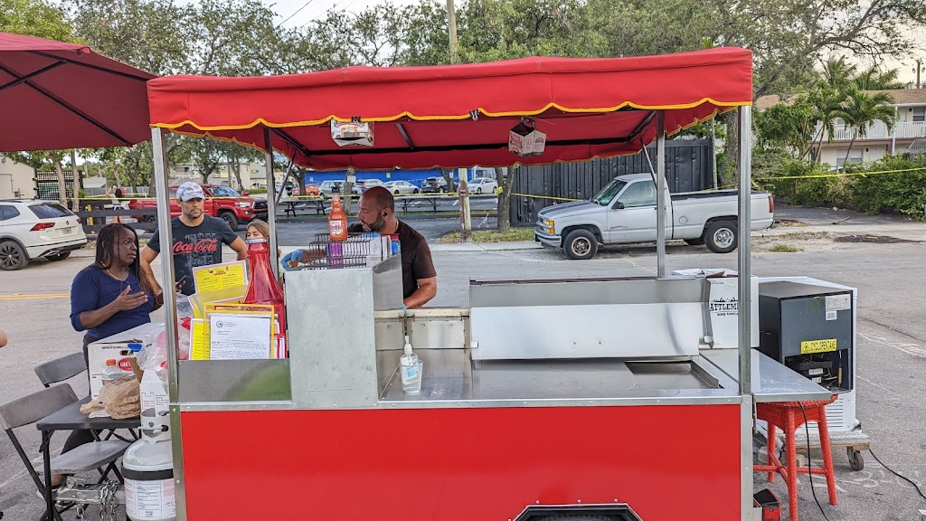 The Original Good Burger | restaurant | 1500 N Federal Hwy, Hollywood, FL 33020, USA | 7542752261 OR +1 754-275-2261