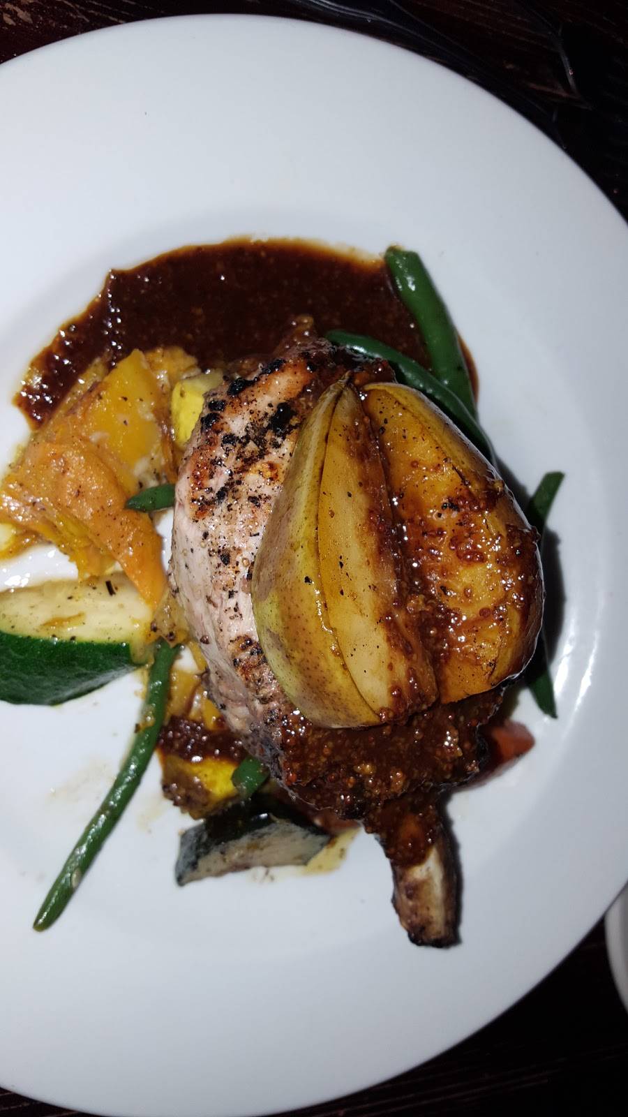 The Sun Tavern | restaurant | 500 Congress St, Duxbury, MA 02332, USA | 7818371027 OR +1 781-837-1027