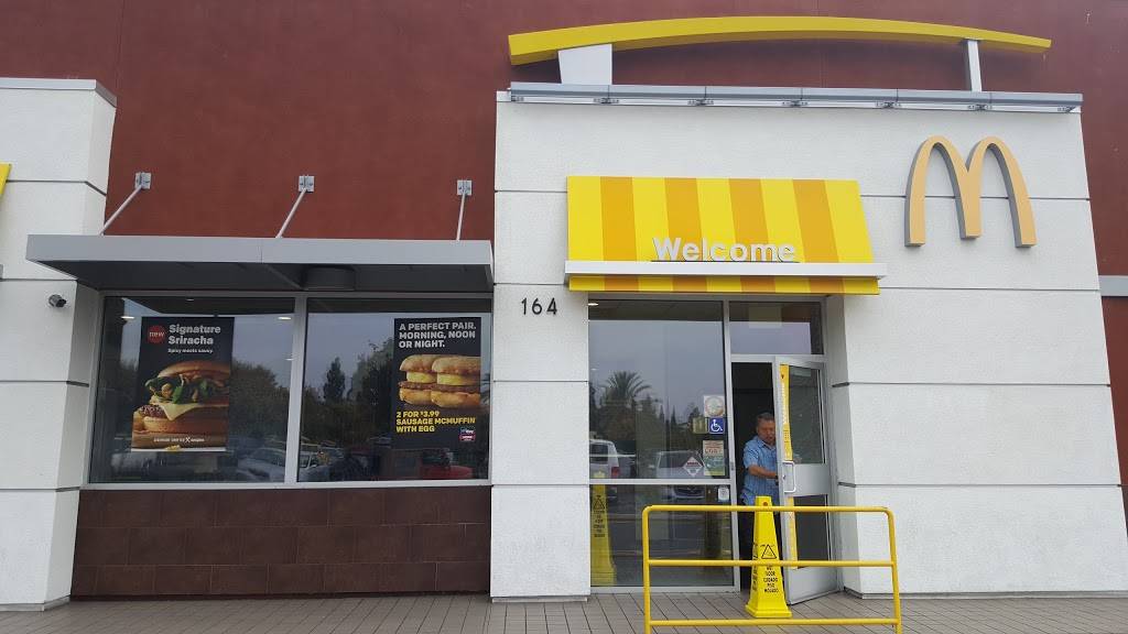 McDonalds | cafe | 164 Yorba Linda Blvd, Placentia, CA 92870, USA | 7149933121 OR +1 714-993-3121