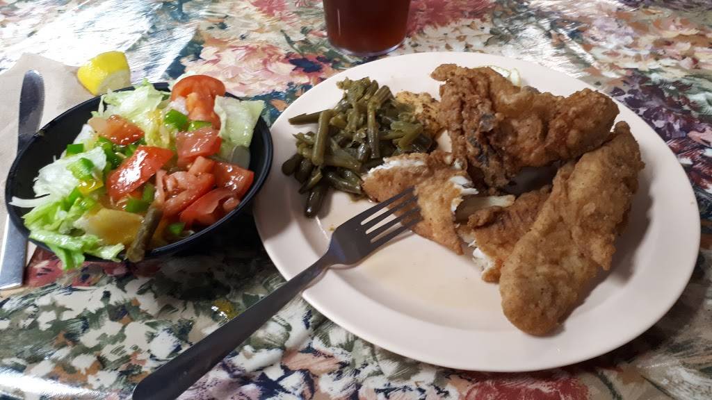 Beths Country Kitchen | restaurant | 917 S Pearl St, Pageland, SC 29728, USA | 8436722650 OR +1 843-672-2650