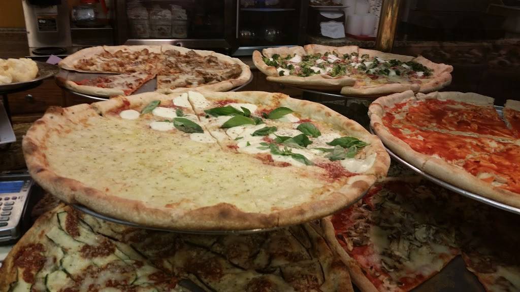 Amalfi Pizza | restaurant | 208 Suburban Dr, Newark, DE 19711, USA | 3027385950 OR +1 302-738-5950
