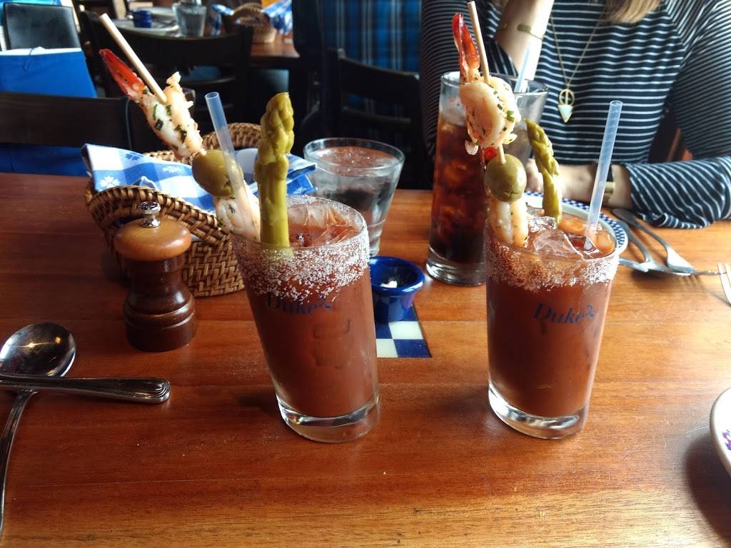 Dukes Seafood | restaurant | 2516 Alki Ave SW, Seattle, WA 98116, USA | 2069376100 OR +1 206-937-6100