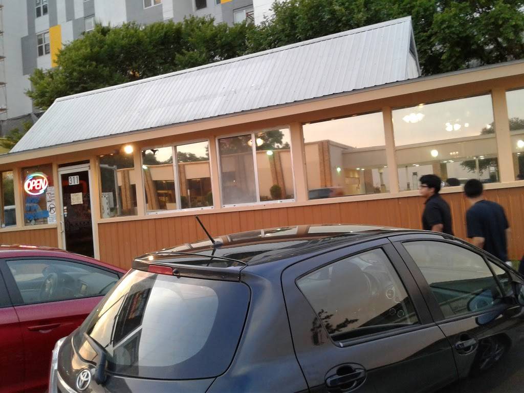 Taqueria El Charro Tapatio | restaurant | 311 E Hopkins St, San Marcos, TX 78666, USA | 5123922888 OR +1 512-392-2888