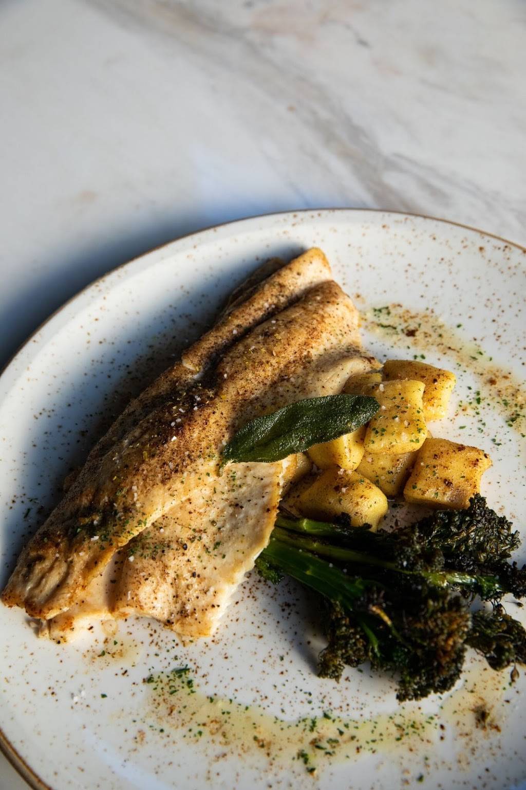 Campagna Italian Kitchen + Wine Bar | restaurant | 202 High St, Farmville, VA 23901, USA | 4346581144 OR +1 434-658-1144