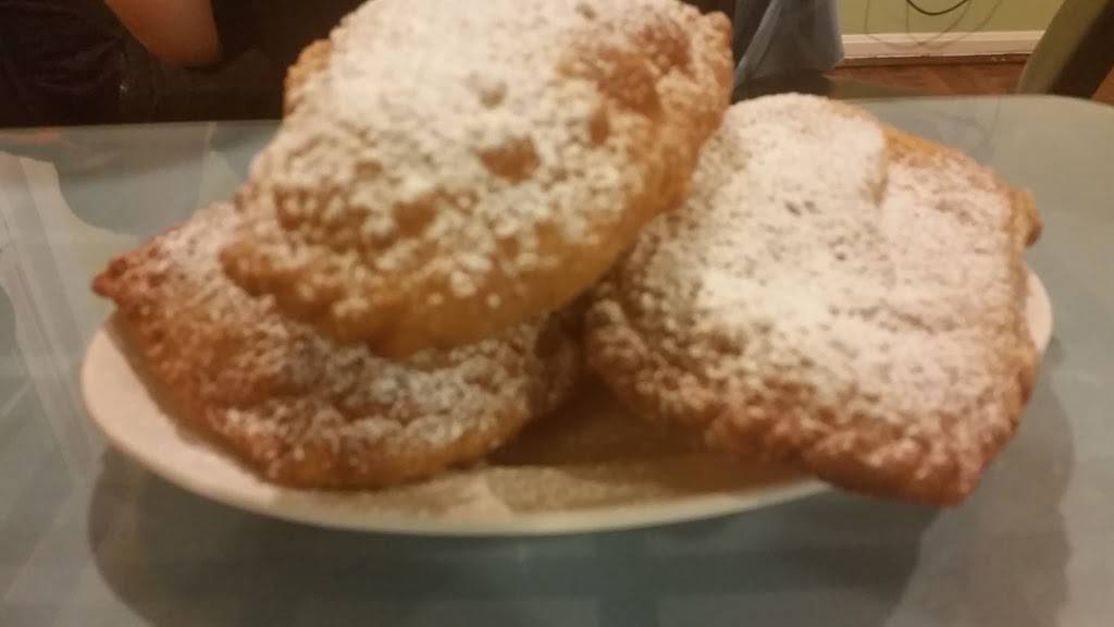 Cristinas Carry Out | restaurant | 304 Douglass Ave, Falls Church, VA 22042, USA | 7039926787 OR +1 703-992-6787