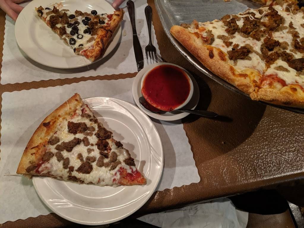 Village Eatery | restaurant | 429 Davison Rd, Lockport, NY 14094, USA | 7164330688 OR +1 716-433-0688