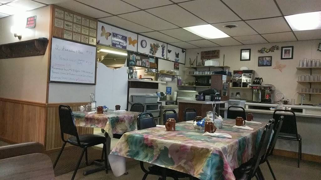 Ambers Colby Cafe | restaurant | 100 W Clark St, Colby, WI 54421, USA | 7152234006 OR +1 715-223-4006