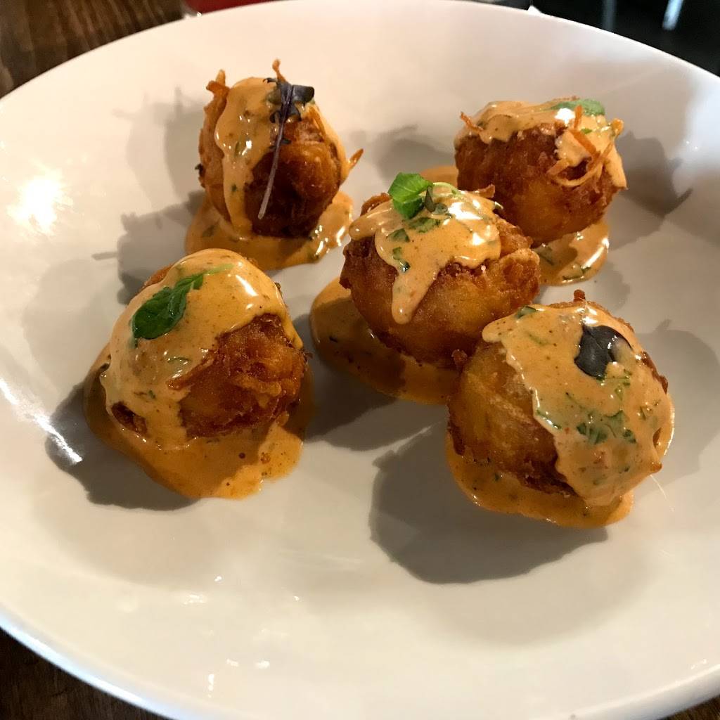 712 Eat + Drink | restaurant | 1851 Madison Ave #700, Council Bluffs, IA 51503, USA | 7122565525 OR +1 712-256-5525