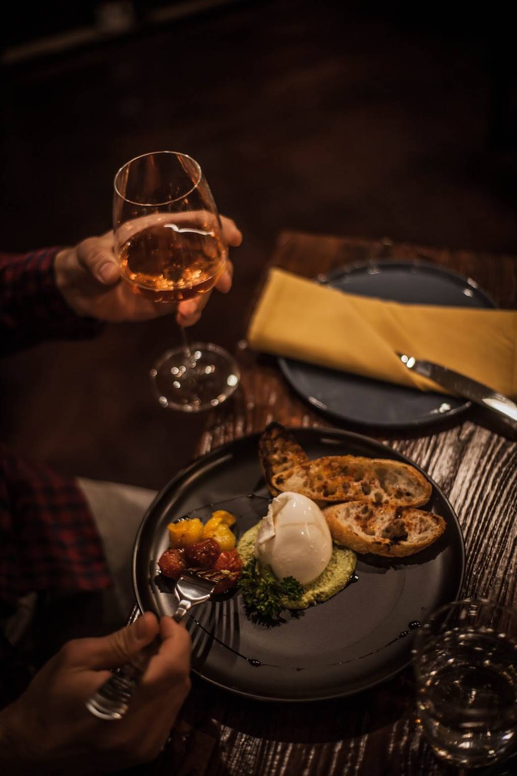 Black & Caspian | restaurant | 2908 N Broadway, Chicago, IL 60657, USA | 7737998836 OR +1 773-799-8836