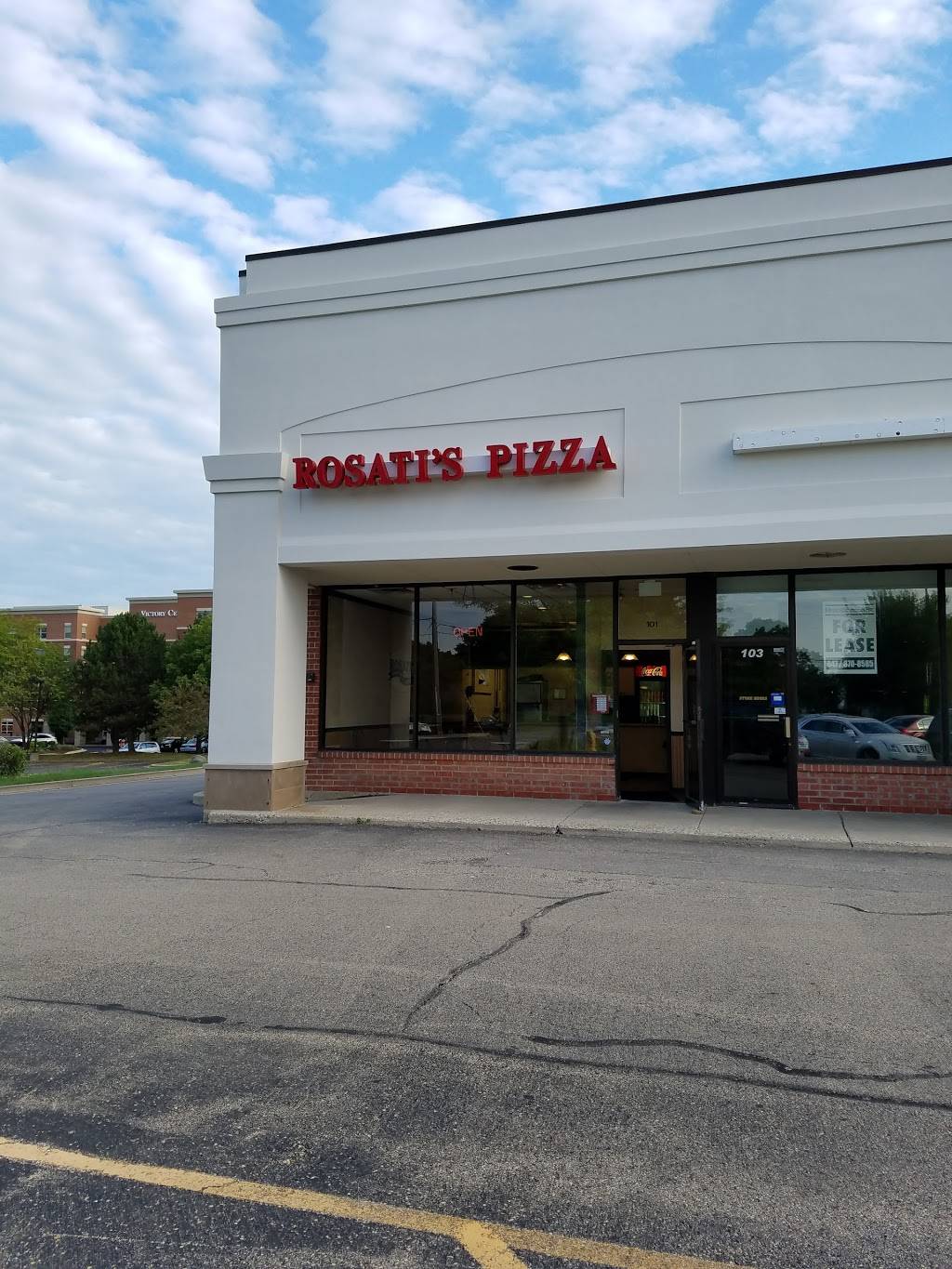 Rosatis Pizza | restaurant | 101 E Townline Rd, Vernon Hills, IL 60061, USA | 8473626999 OR +1 847-362-6999