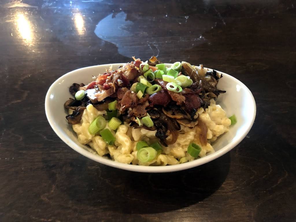 Eisbock Pub | restaurant | 970 Rue Principale, Île-aux-Noix, QC J0J 1G0, Canada | 5794328811 OR +1 579-432-8811