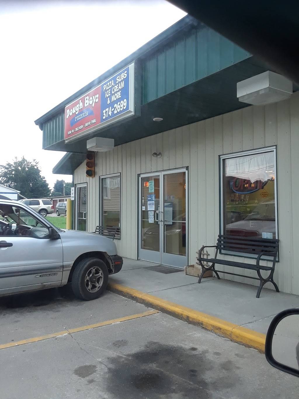 Dough Boyz Pizzeria | meal takeaway | 26920 OH-7, Marietta, OH 45750, USA | 7403742699 OR +1 740-374-2699