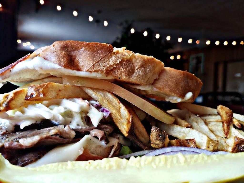 The Tree House | restaurant | 820 Broad Ave, Belle Vernon, PA 15012, USA | 7249292788 OR +1 724-929-2788