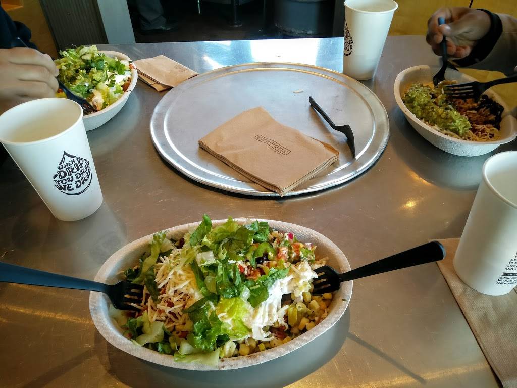 Chipotle Mexican Grill | restaurant | 6776 Perimeter Loop Rd, Dublin, OH 43017, USA | 6149329342 OR +1 614-932-9342