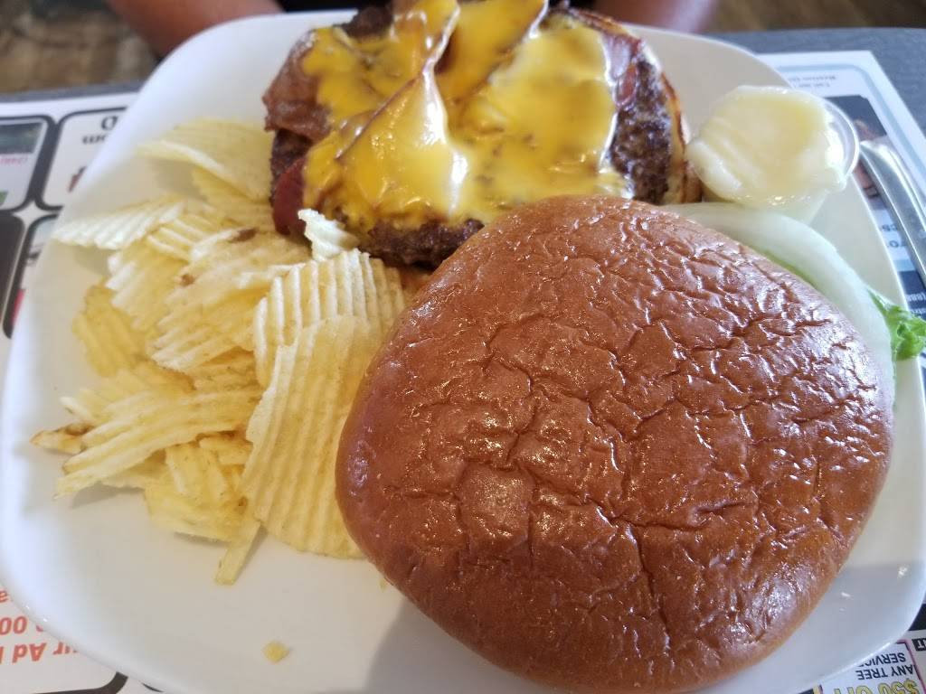 The Village Place | meal takeaway | 5723 Dixie Hwy, Waterford Twp, MI 48329, USA | 2486232266 OR +1 248-623-2266