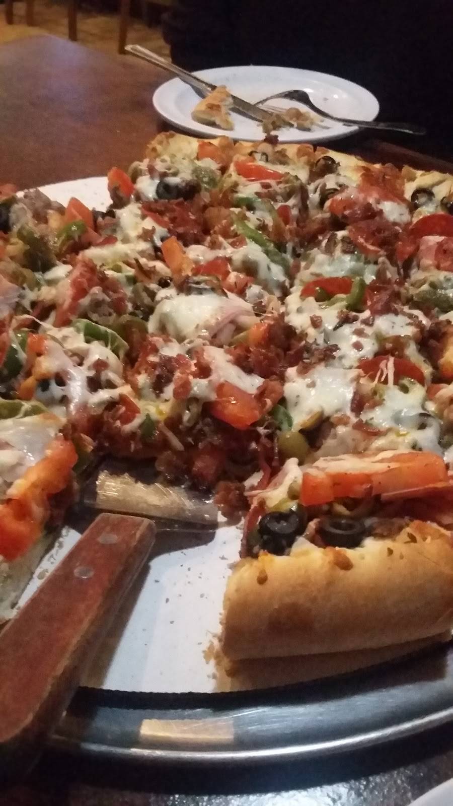 Rosatis Pizza | restaurant | 360 S Division St, Harvard, IL 60033, USA | 8159438100 OR +1 815-943-8100