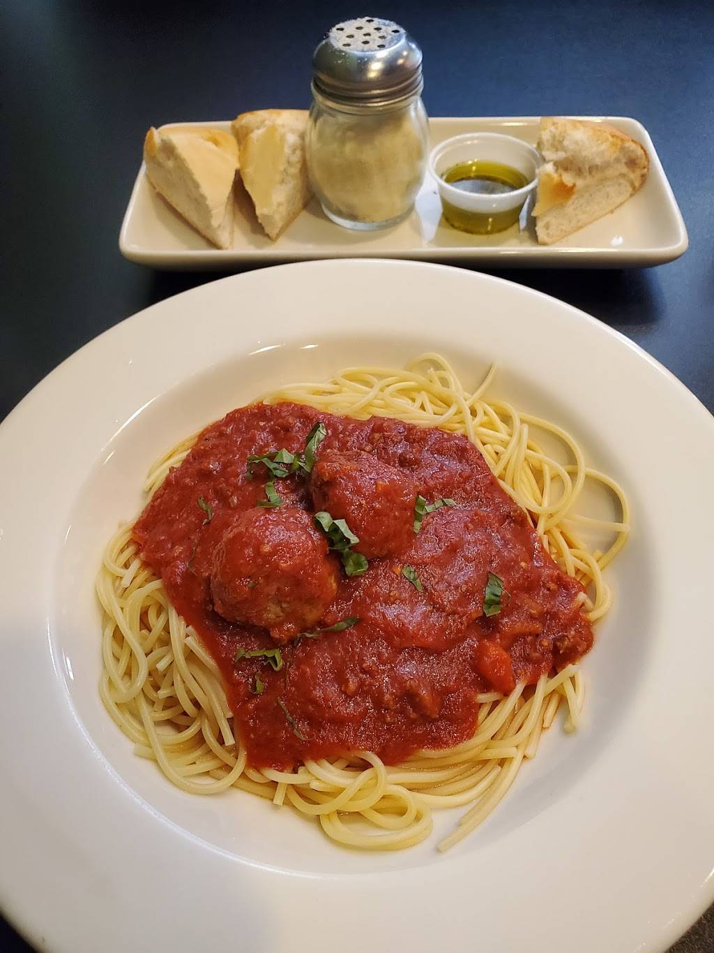 La Piazza Cucina Italiana | restaurant | 220 S 6th St, Springfield, IL 62701, USA | 2175721442 OR +1 217-572-1442