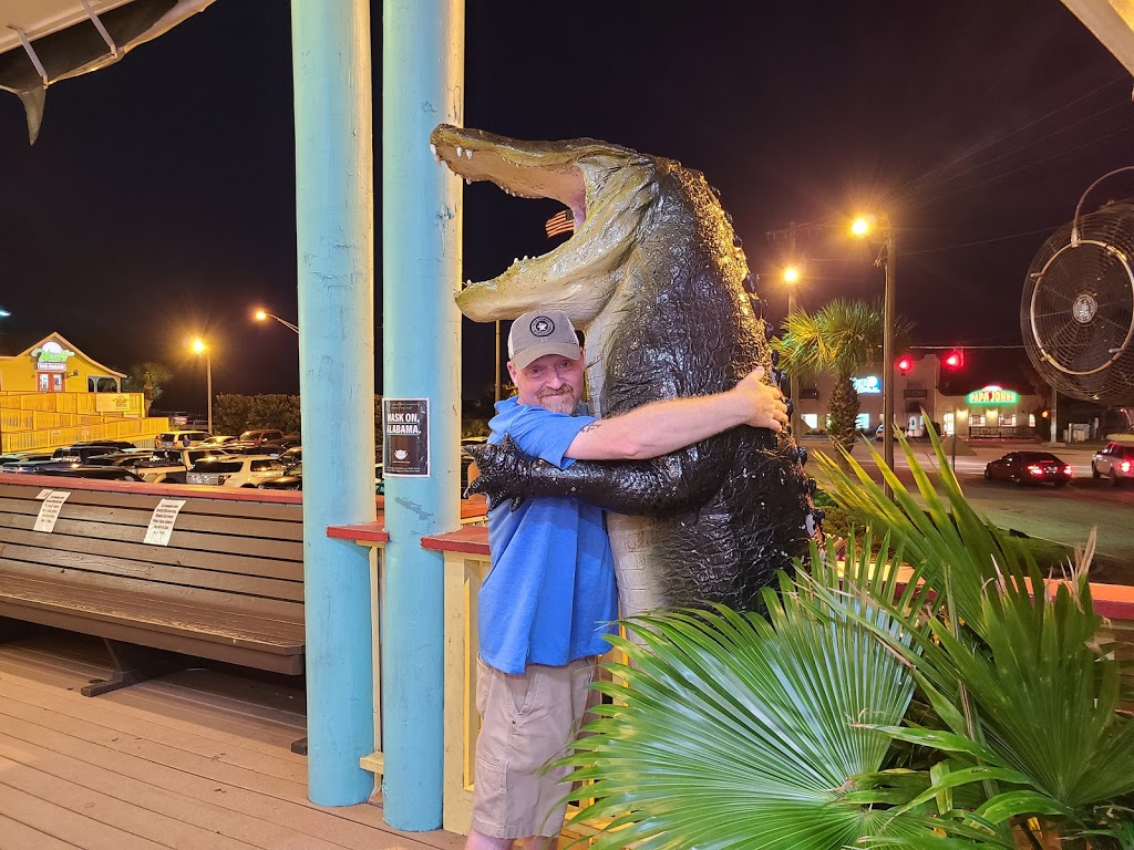 Original Oyster House Boardwalk | restaurant | 701 Highway 59, Gulf Shores Pkwy, Gulf Shores, AL 36542, USA | 2519482445 OR +1 251-948-2445