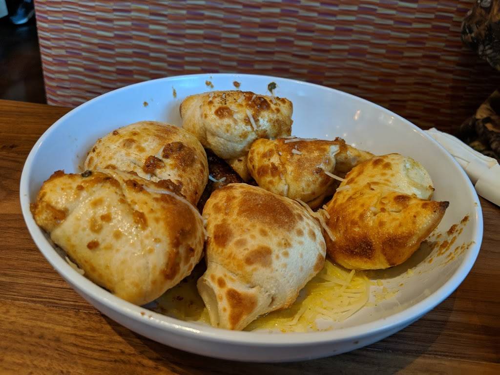 Presto Pasta | restaurant | 1860 Erringer Rd, Simi Valley, CA 93065, USA | 8056247756 OR +1 805-624-7756