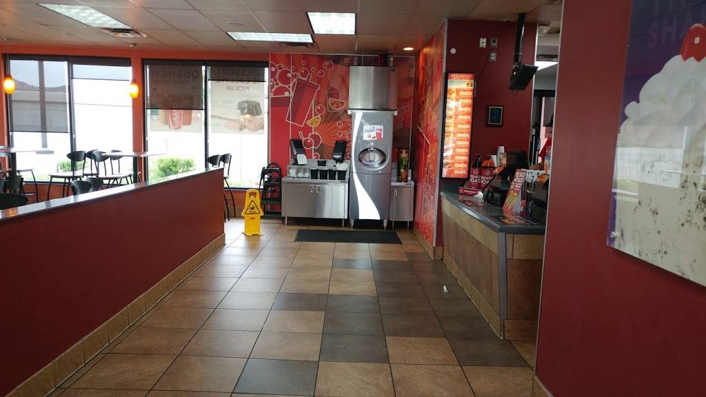 Jack in the Box | restaurant | 36196 Hidden Springs Rd, Wildomar, CA 92595, USA | 9516788833 OR +1 951-678-8833