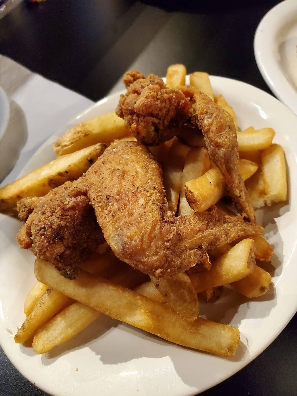 Kikis Chicken and Waffles | restaurant | 1260 Bower Pkwy a8, Columbia, SC 29212, USA | 8038345816 OR +1 803-834-5816